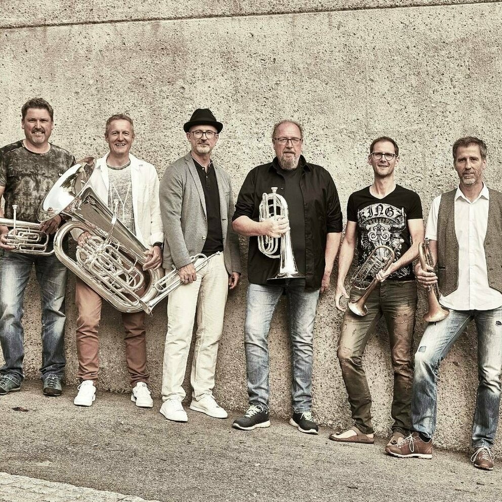 Bandportrait Live Band am Dreikönigsmarkt in Lienz 2024 - Anras Brass