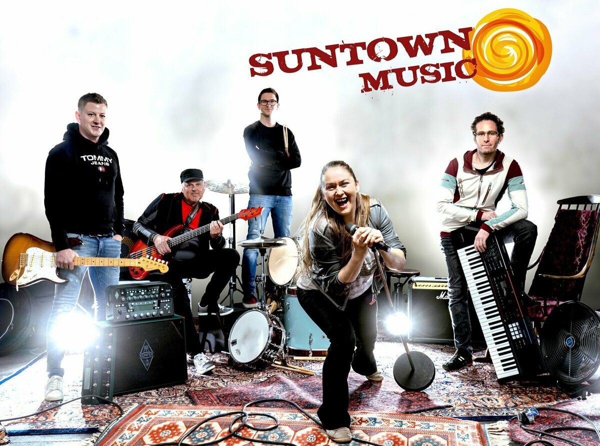 Bandportrait Live Band am Dreikönigsmarkt in Lienz 2024 - Suntown Music