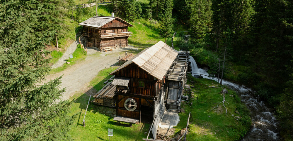 Luftaufnahme des Freilichtmuseum Alpines Leben Innervillgraten