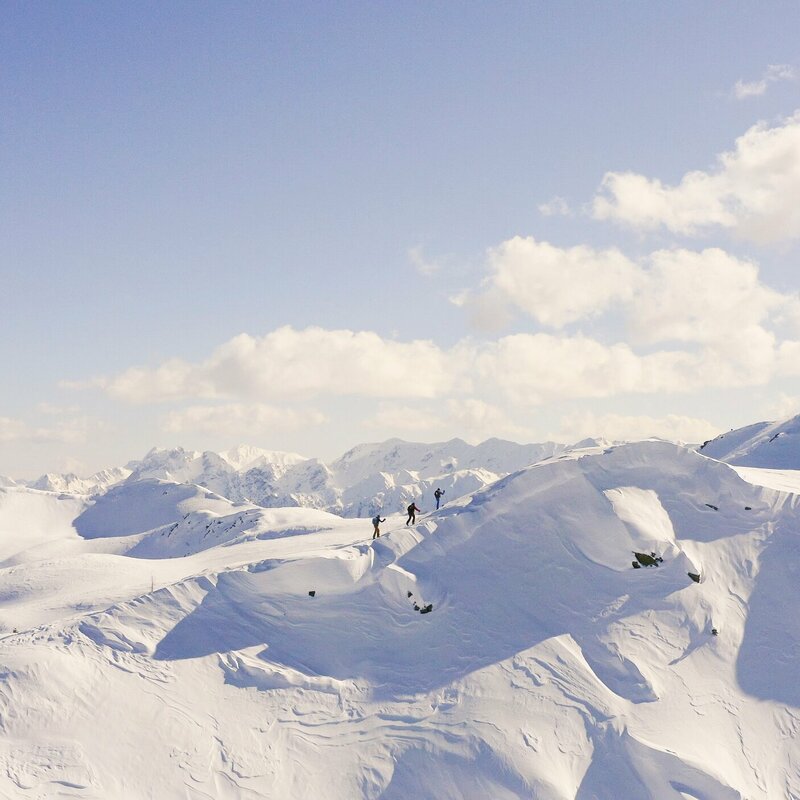 Skitour Anstieg in Villgraten Skitourengeher:innen beim Anstieg in Villgraten