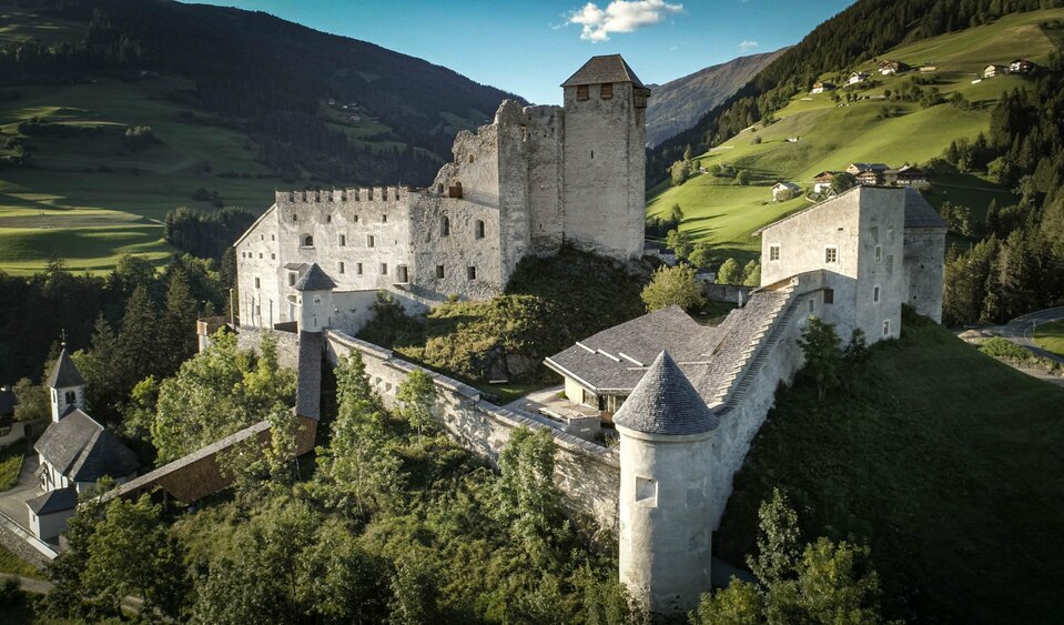 Burg Heinfels von oben Burg Heinfels von oben