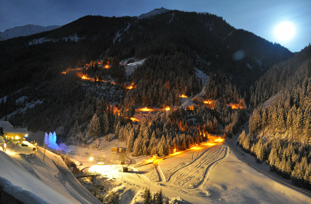 Rodelbahn Tilliachalmweg Winkeltal Reiterstube Rodelbahn Tilliachalmweg Winkeltal Reiterstube