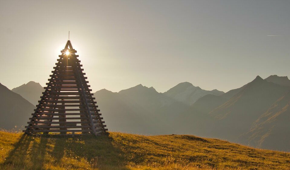 Sonnenuntergang bei der Muhspyramide Sonnenuntergänge